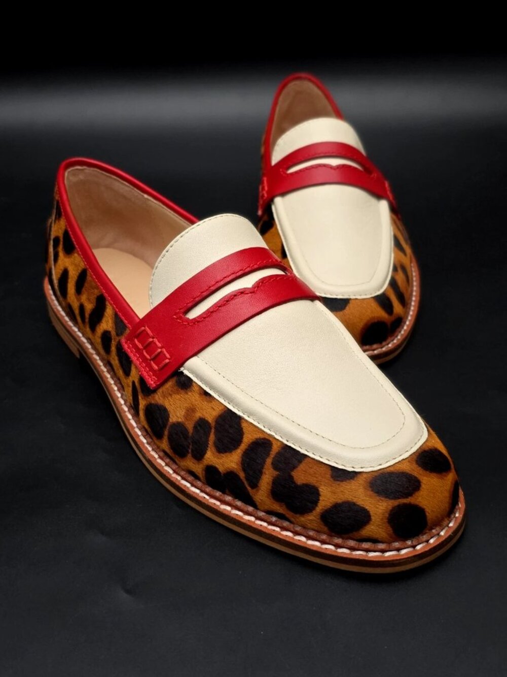 Boden Nya White Leopard Red Slip-on Penny Loafers Women's Size US 8 EU 39 NEW - Picture 2 of 12